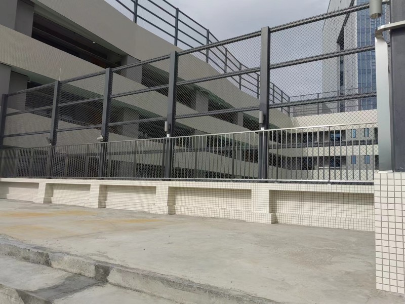 304不銹鋼方管助力廣東珠海***學校護欄工程